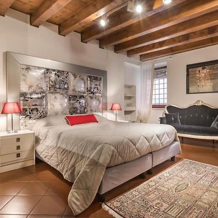 Apartamento Residenza Angels @Piazzadelleerbe Verona Exterior foto