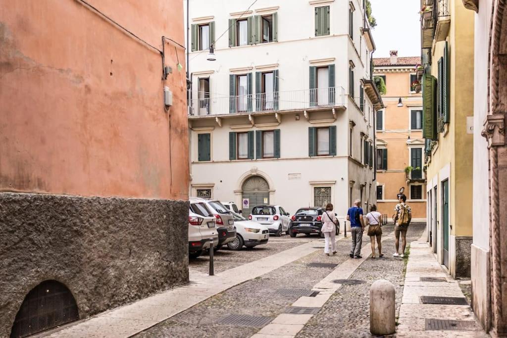 Apartamento Residenza Angels @Piazzadelleerbe Verona Exterior foto
