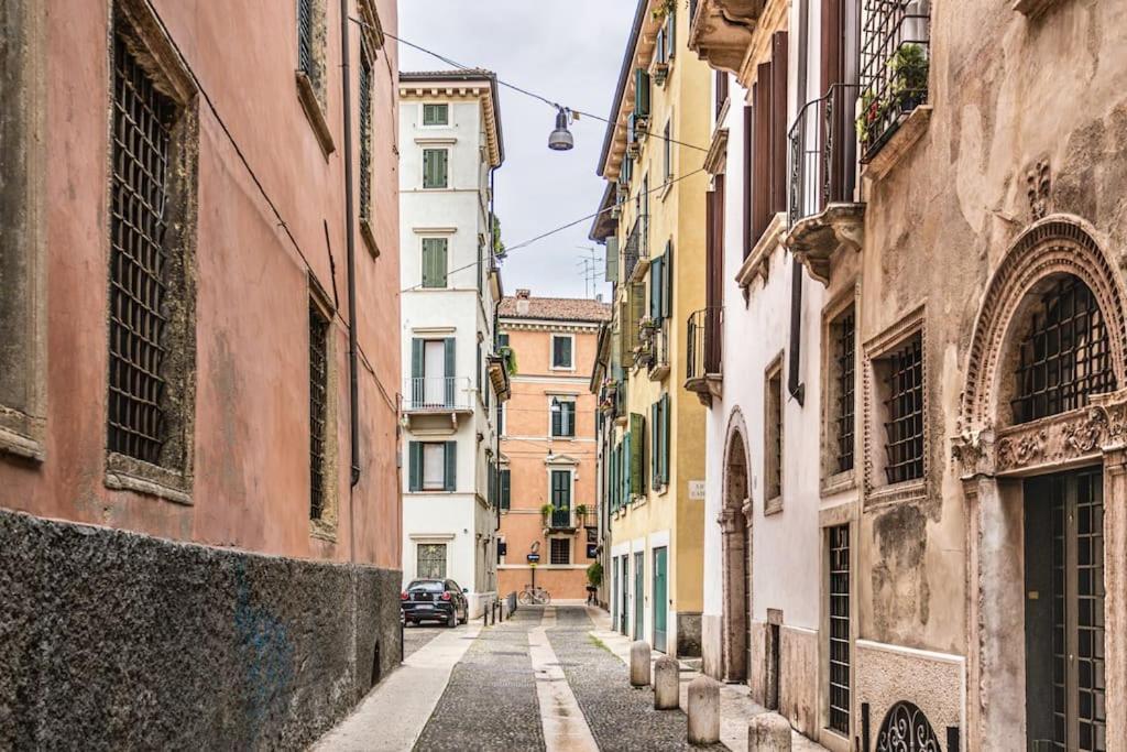 Apartamento Residenza Angels @Piazzadelleerbe Verona Exterior foto