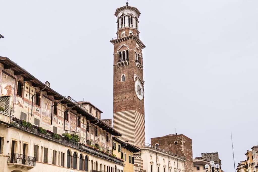 Apartamento Residenza Angels @Piazzadelleerbe Verona Exterior foto
